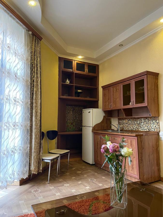 Cozy Apartment On Republic Square Jerevan Eksteriør billede